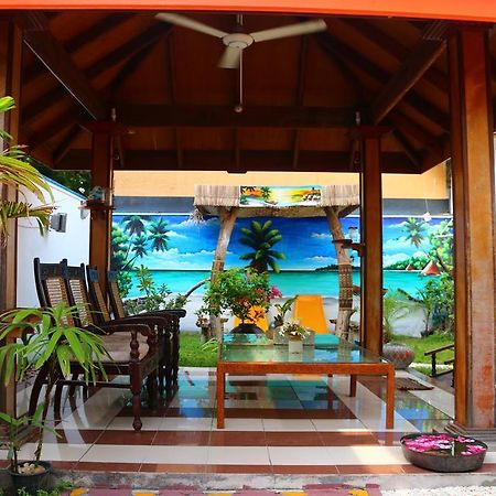 Natural Surf House Ostello Himmafushi Esterno foto