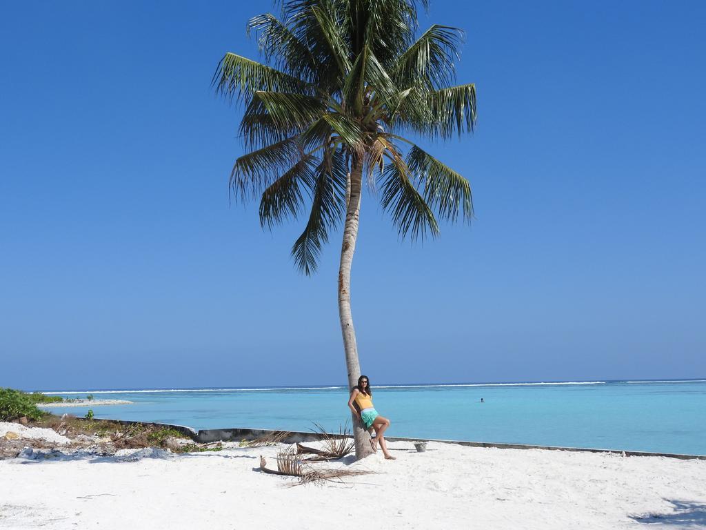 Natural Surf House Ostello Himmafushi Esterno foto