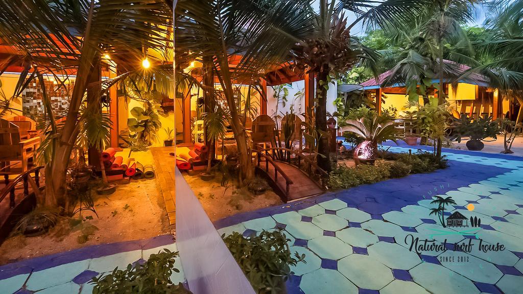 Natural Surf House Ostello Himmafushi Esterno foto