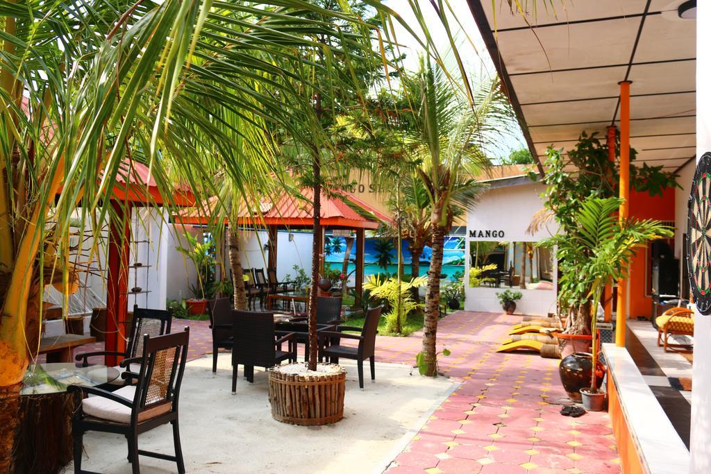 Natural Surf House Ostello Himmafushi Esterno foto